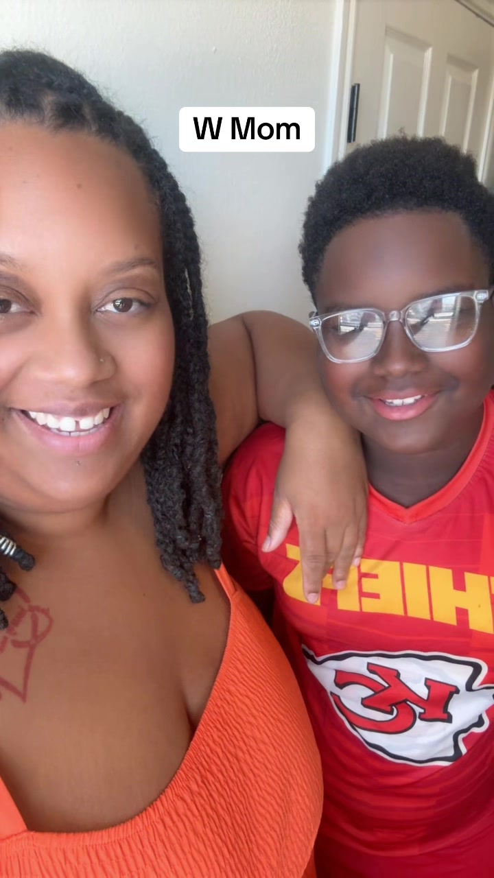 @ZuriStarrLive