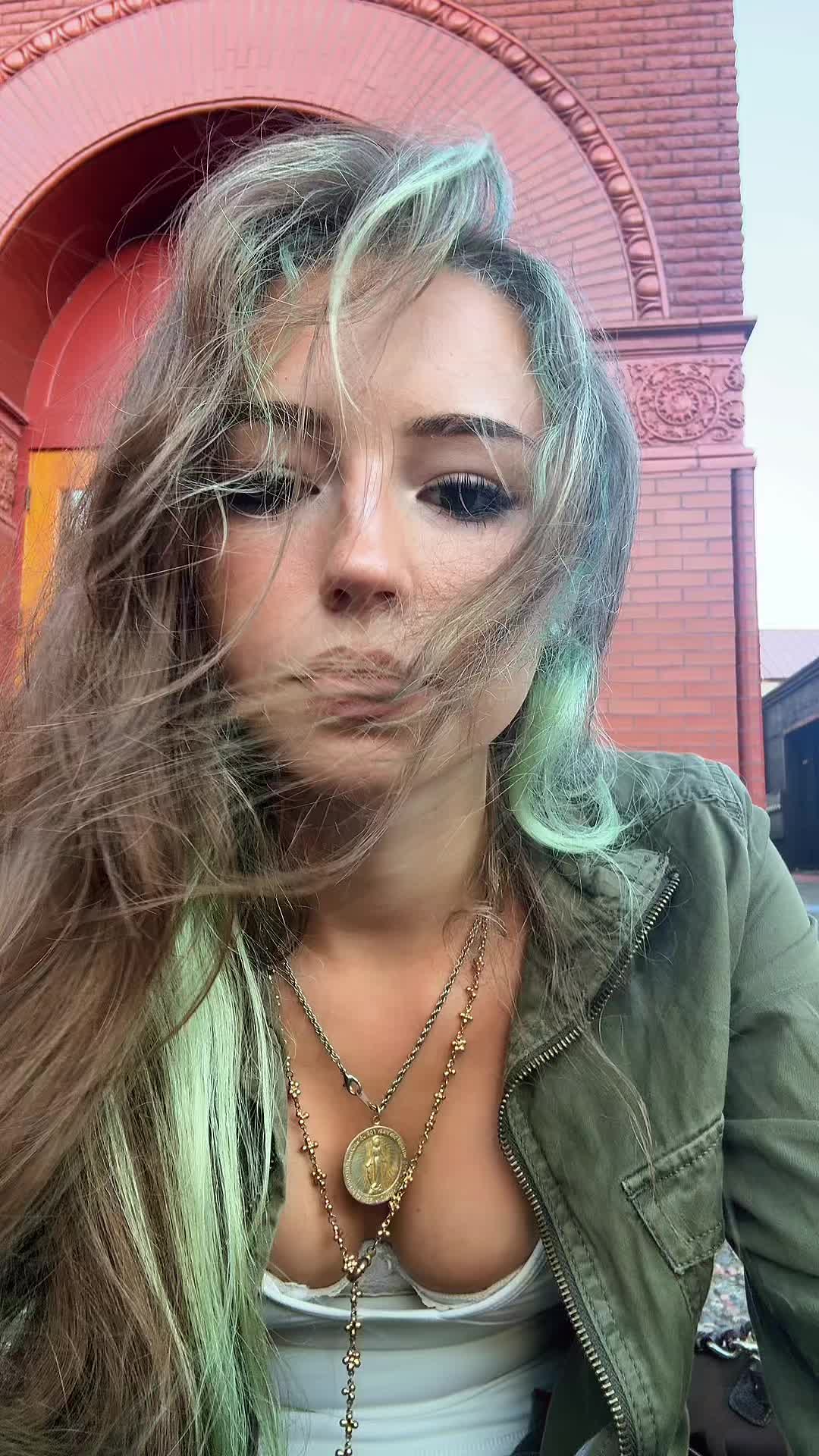 @Charlotteeeeee
