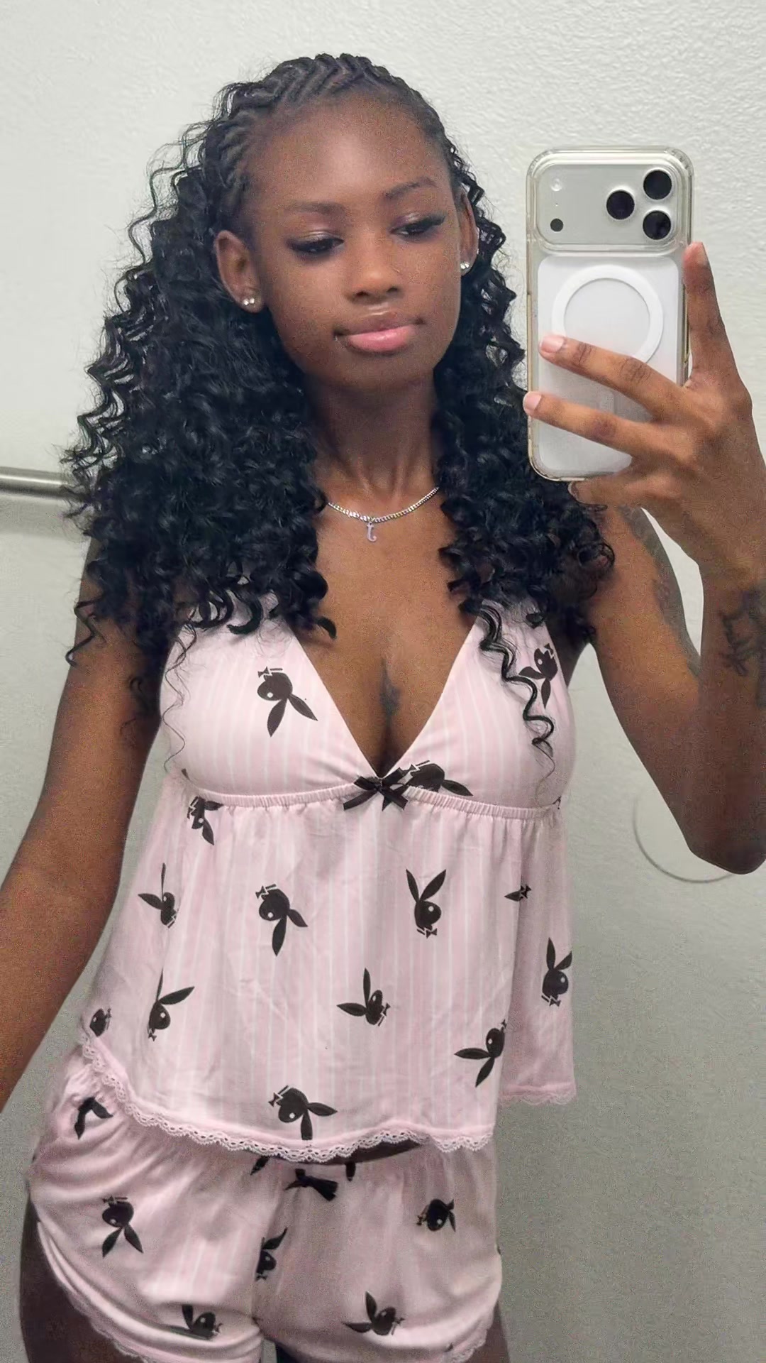 @poodie.