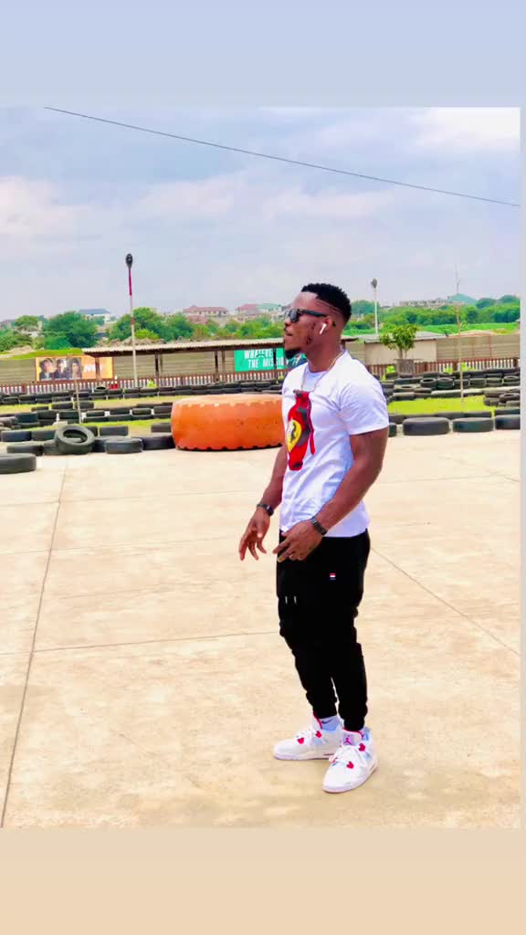 @Wizzy Edem Gh Snr