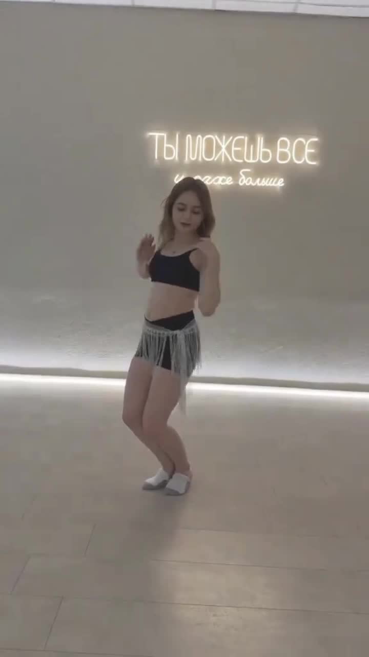 @Hot 🥵 Dance
