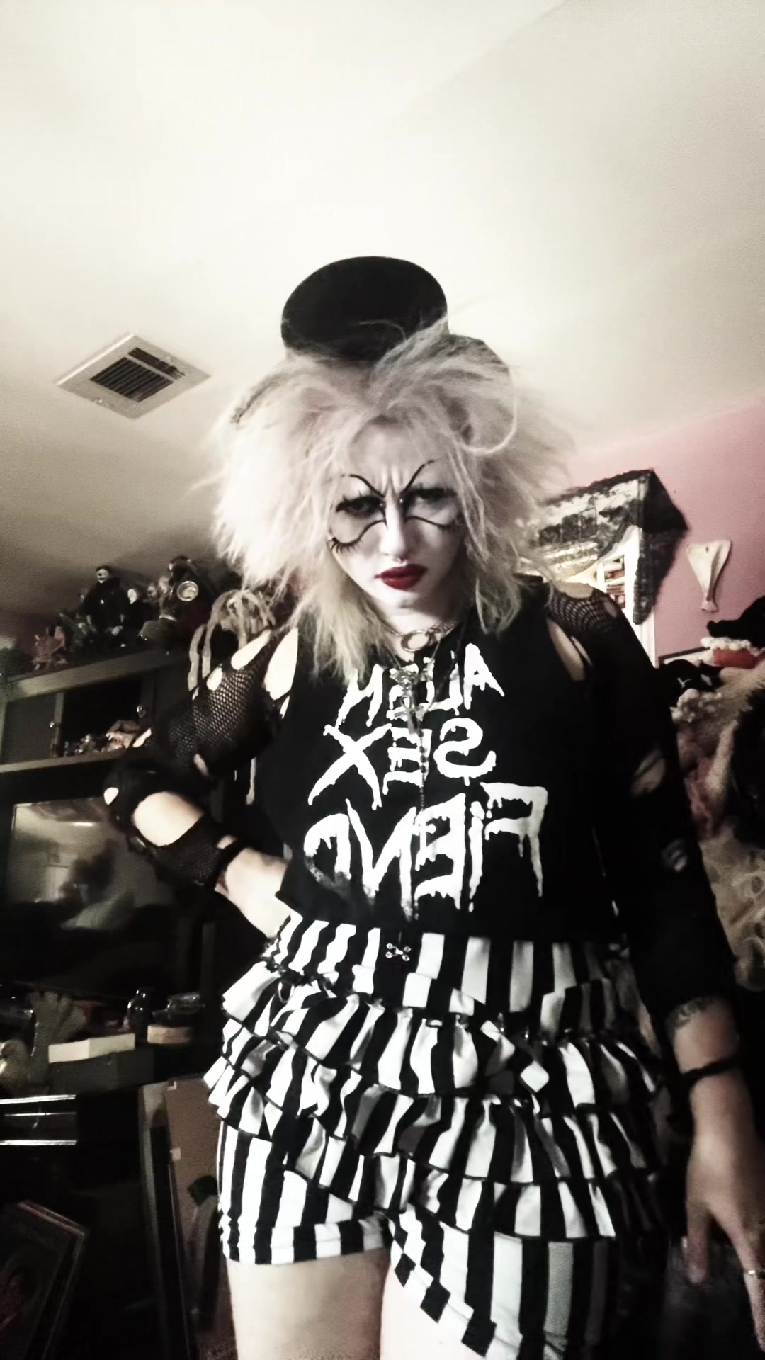 @dollygoth666