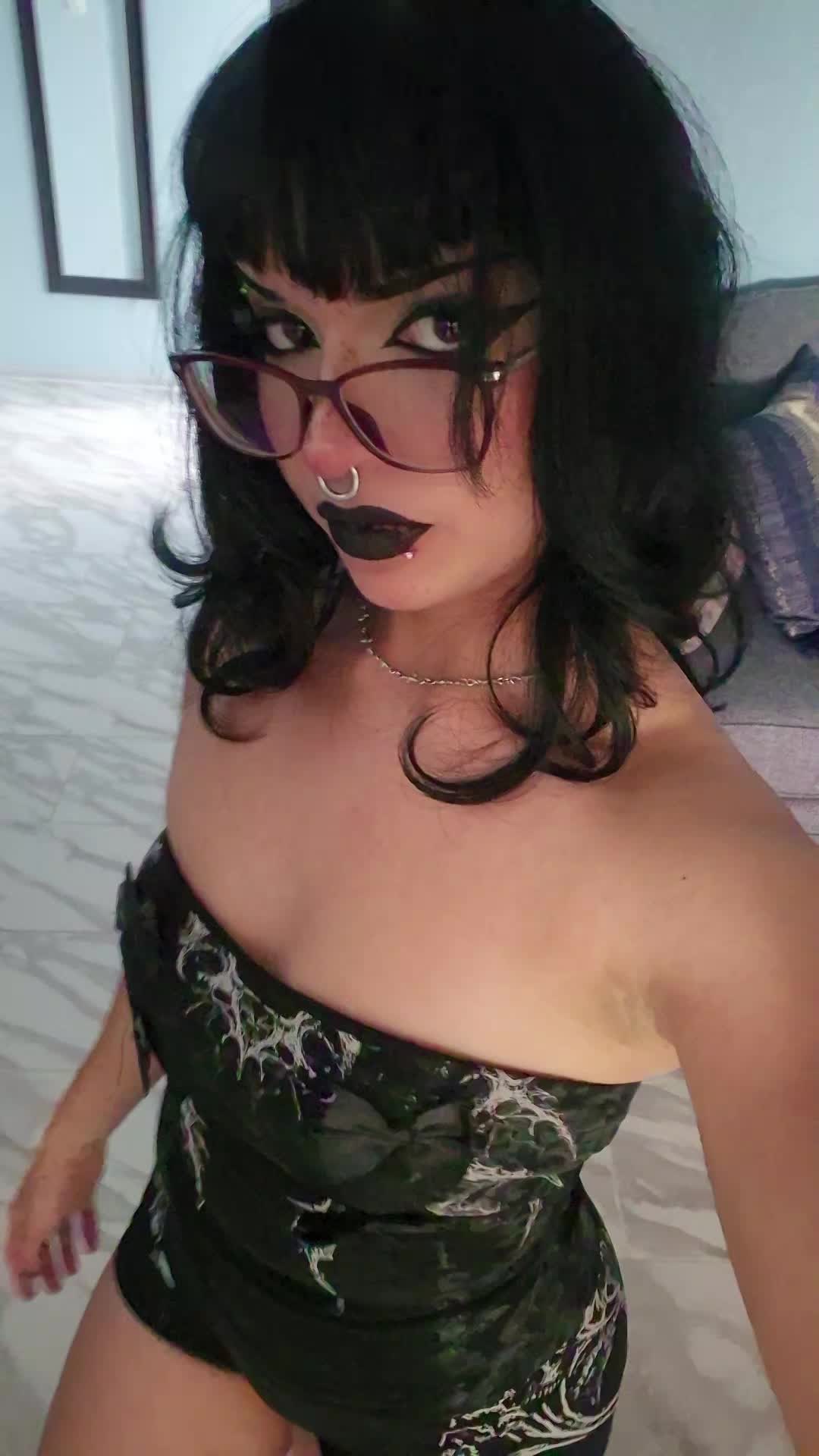 @Miss Dracula
