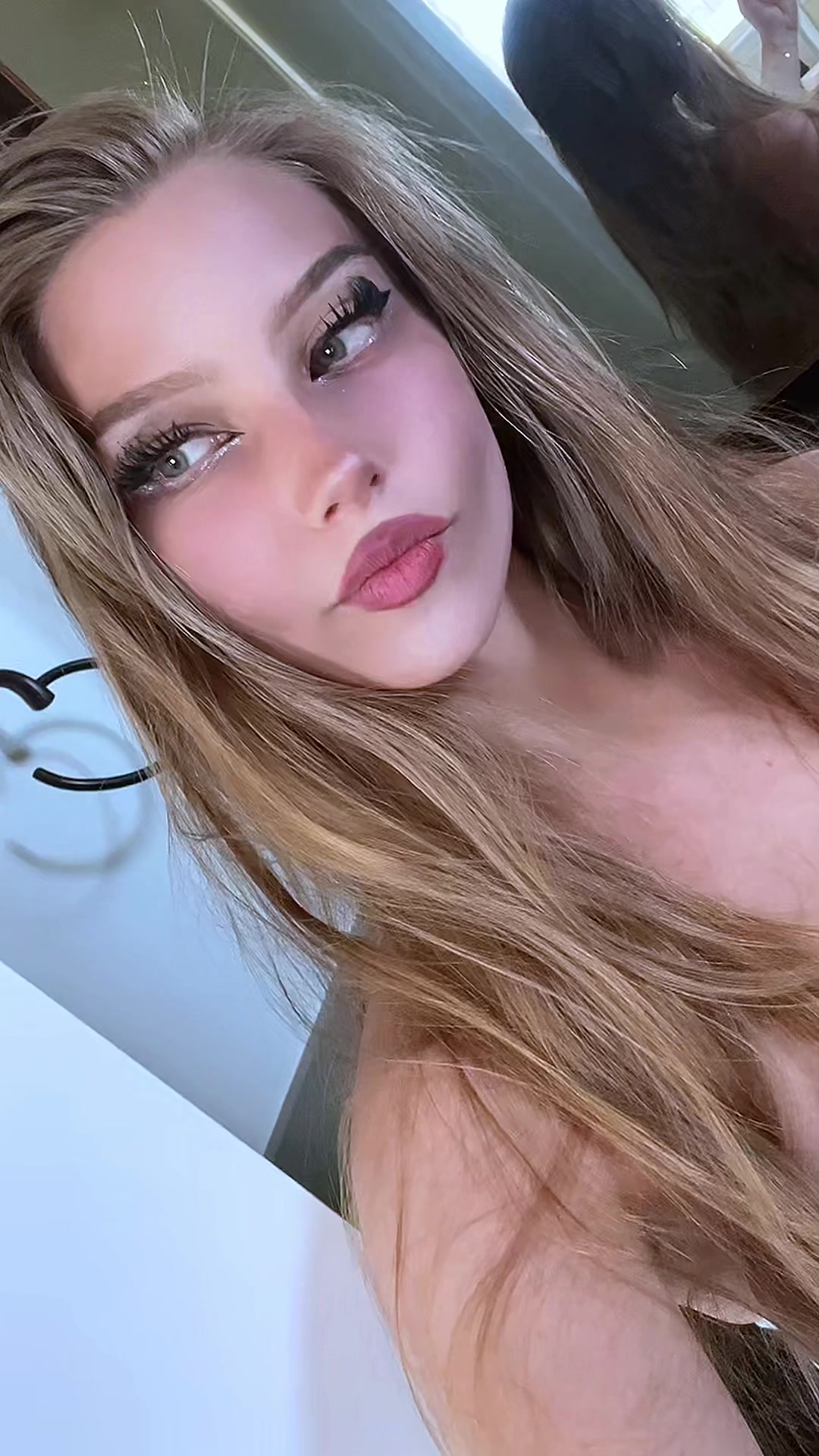 @CAM🪽