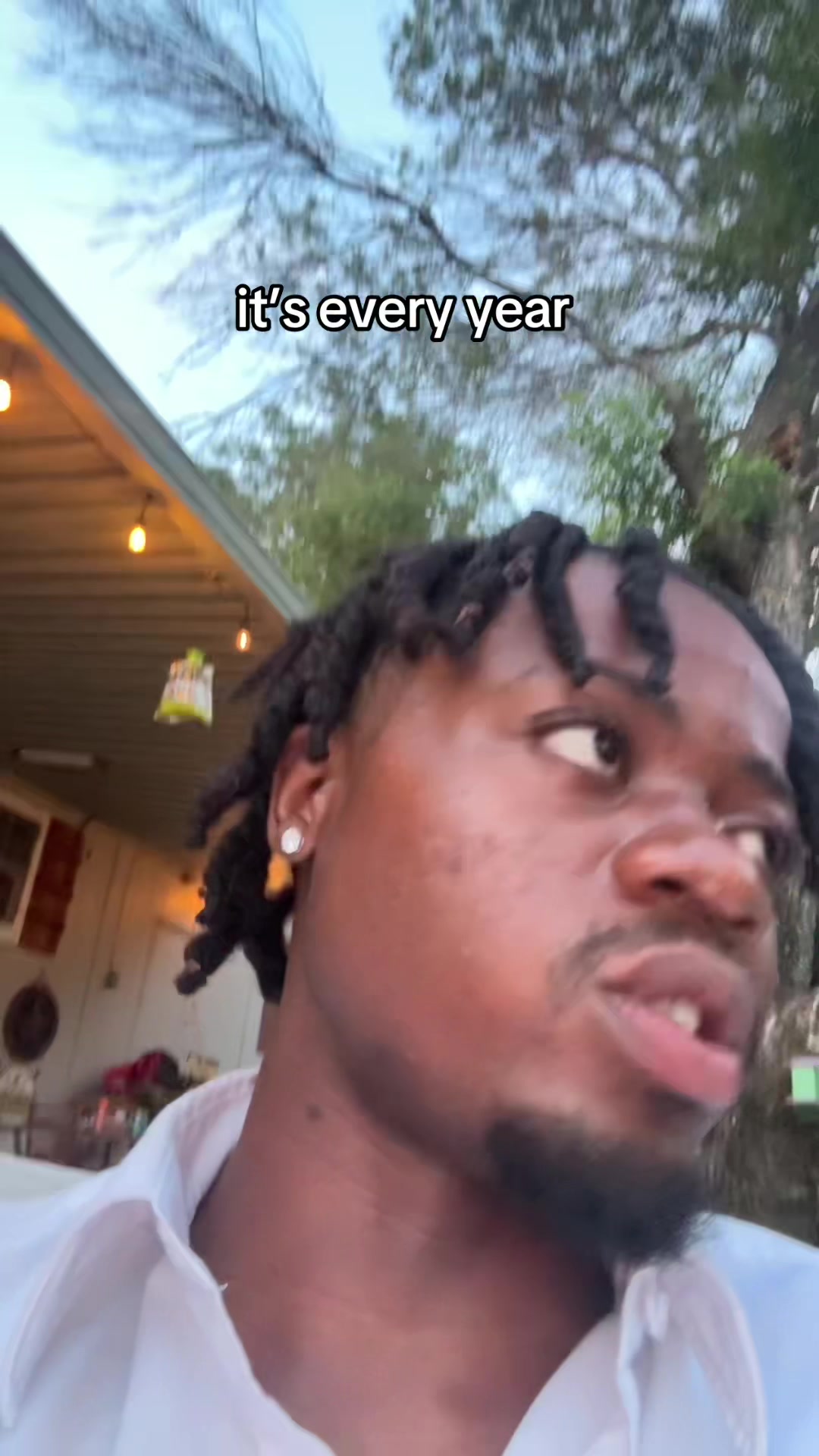 @moyoezzy