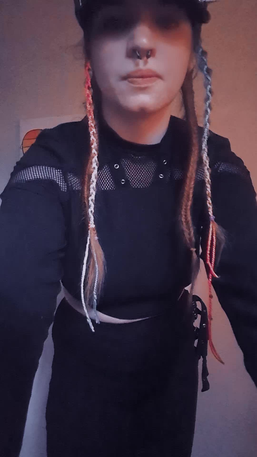 @Love2h8u
