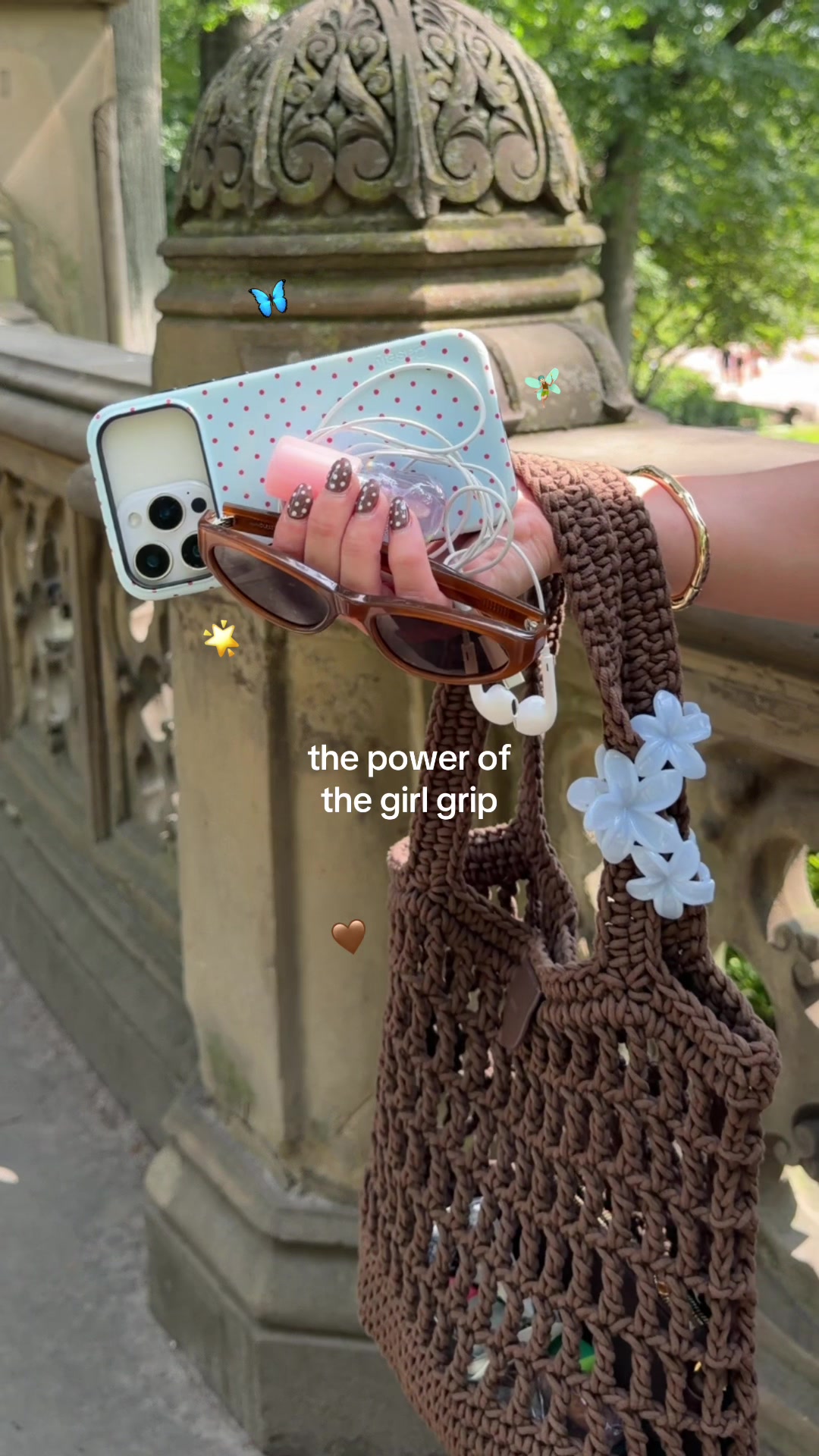 @megankellyugc