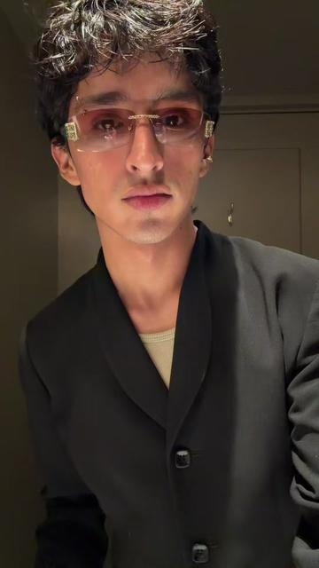 @hektor🕺