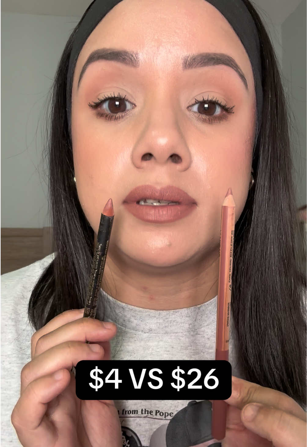 @Xochitl | Latina Creator