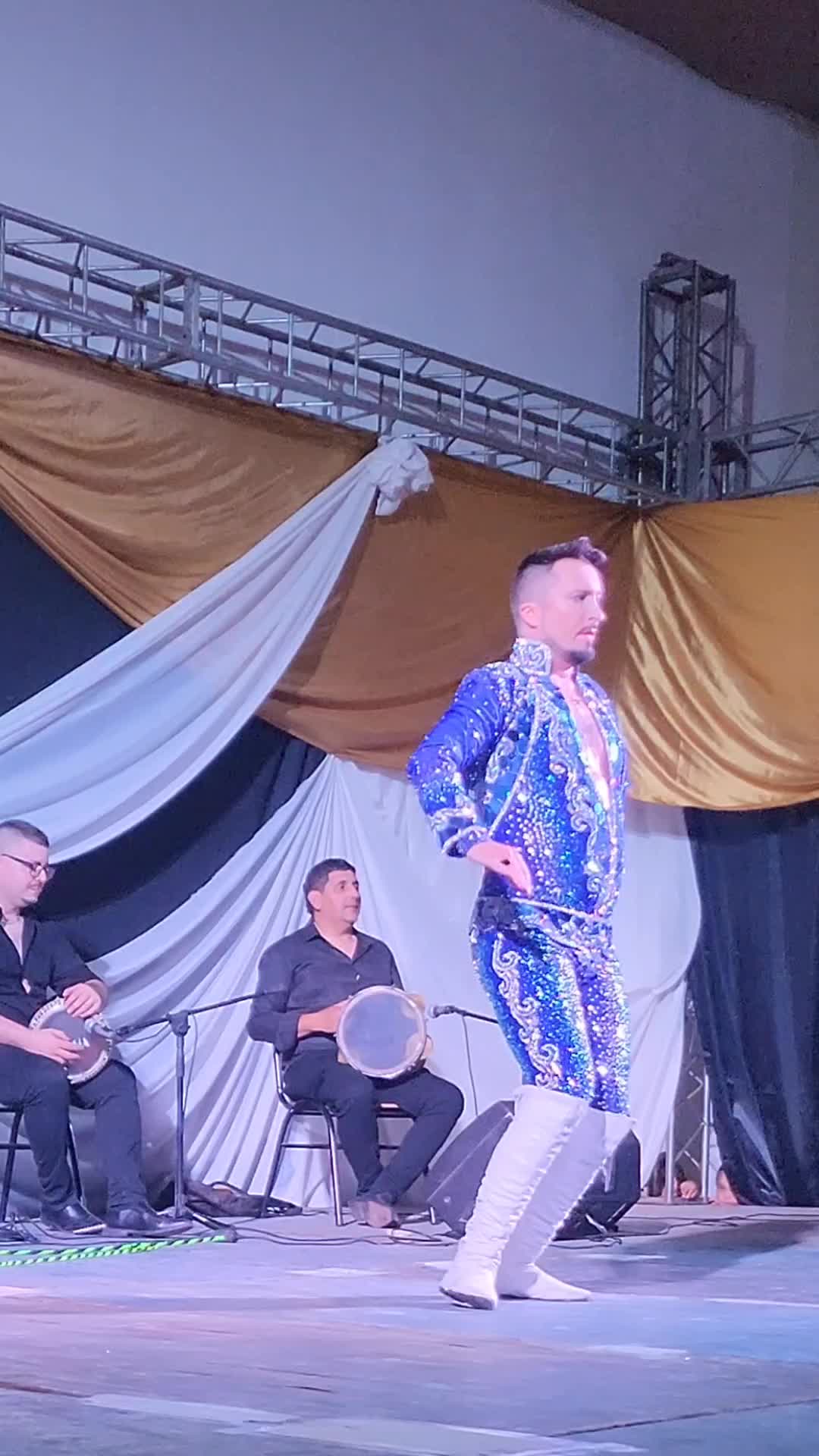 @Pablo Acosta35