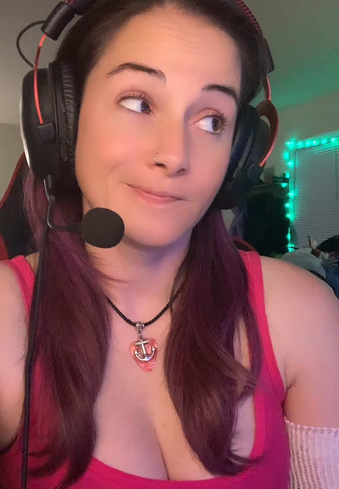 @xlaursaysrawrx