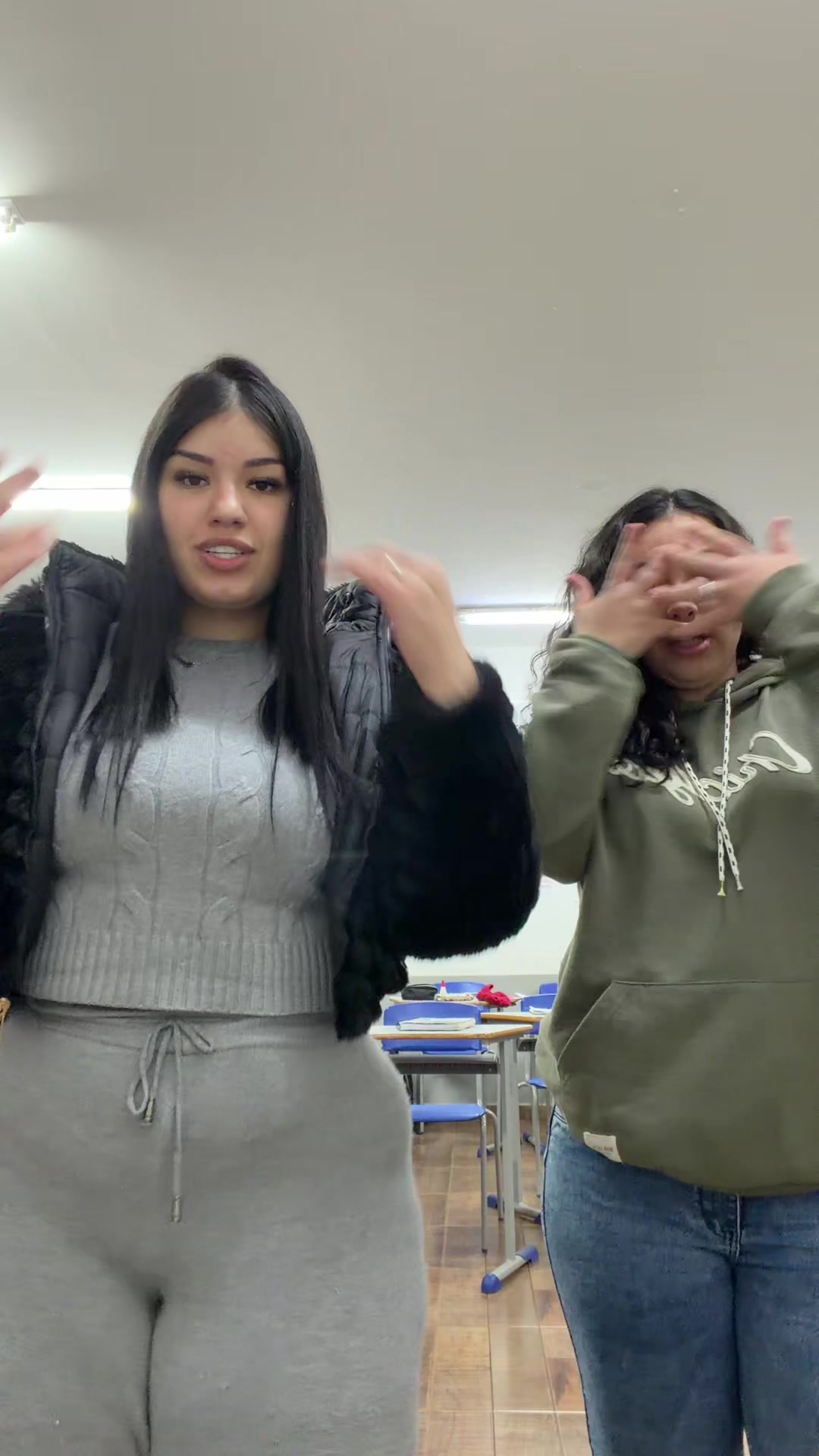 @Dora