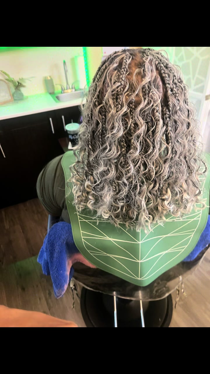 @Sister Loc’s | JAX, FL BRAIDER