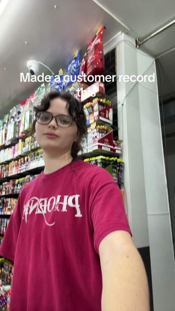 @Emily☮️