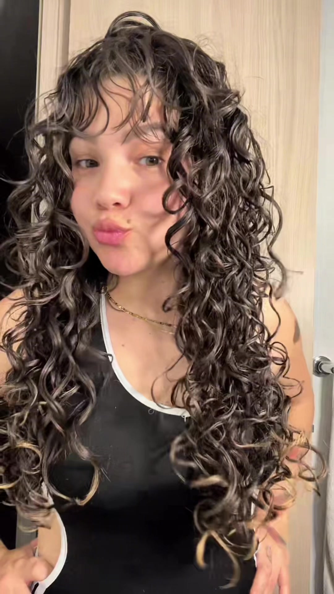 @…