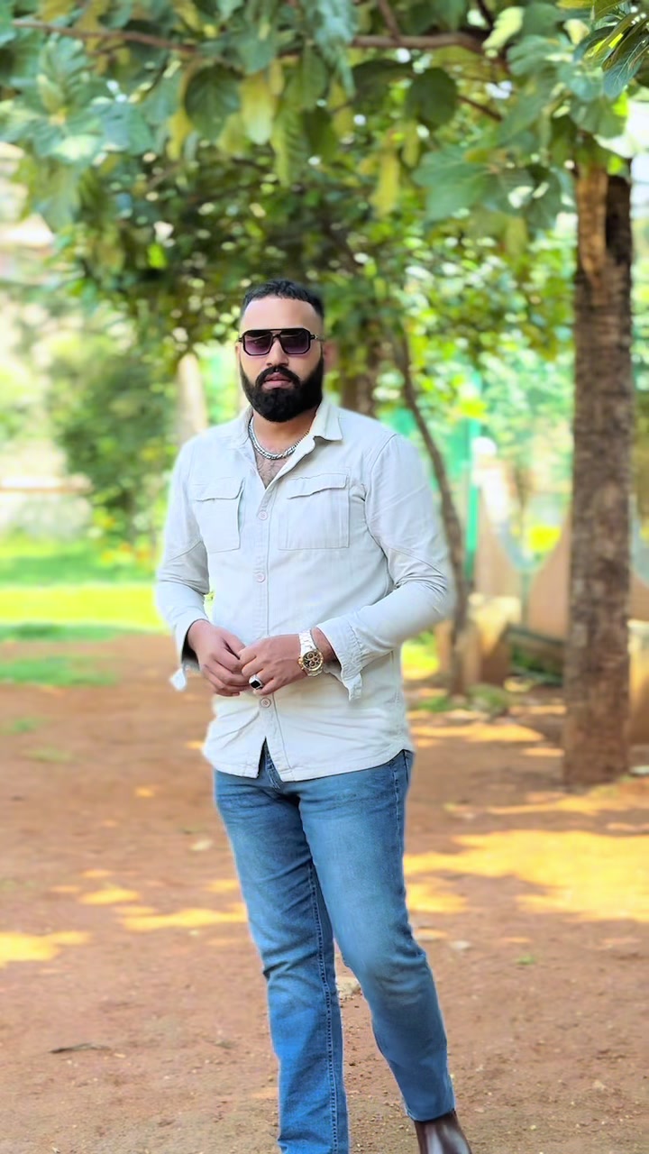 @AaUsh Joshi (CR7&hearts;️)