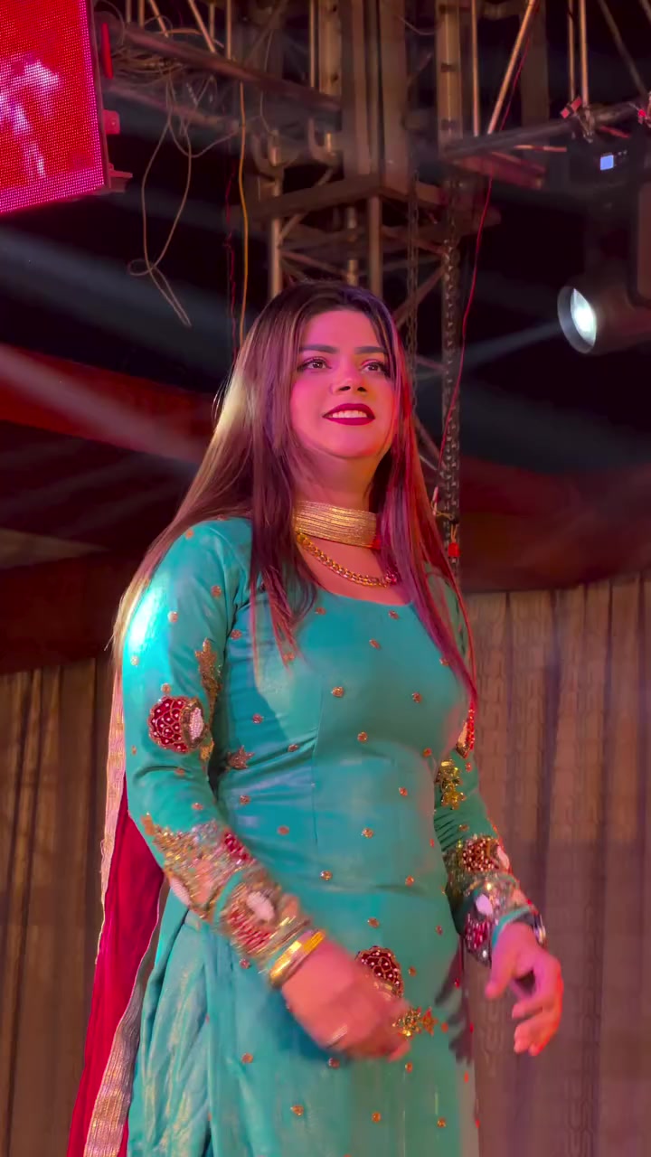 @Aj_Malika011