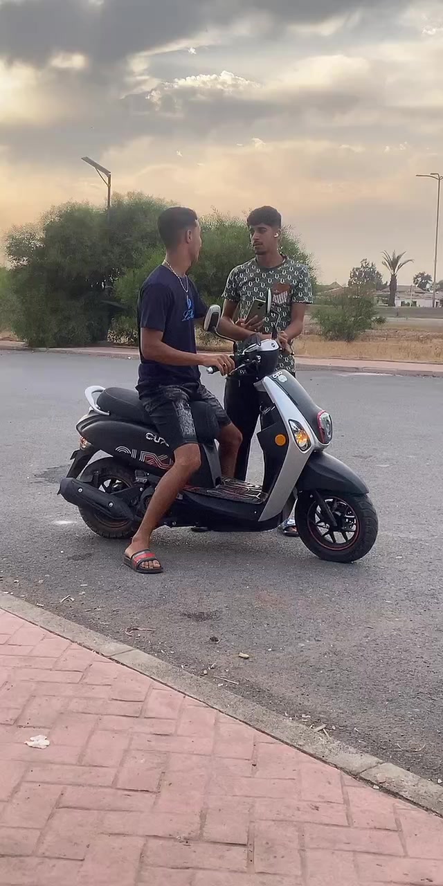@D&Oslash;&oslash; L&atilde; R&atilde; 🖤