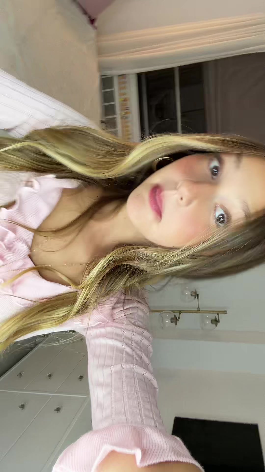 @lolaschiffer