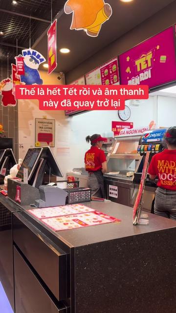 @G&agrave; N&oacute;ng ở một g&oacute;c An B&igrave;nh