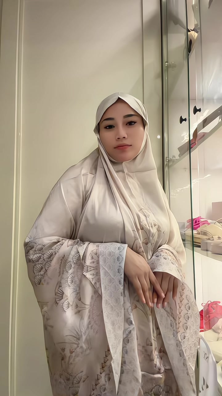 @Queentiaa