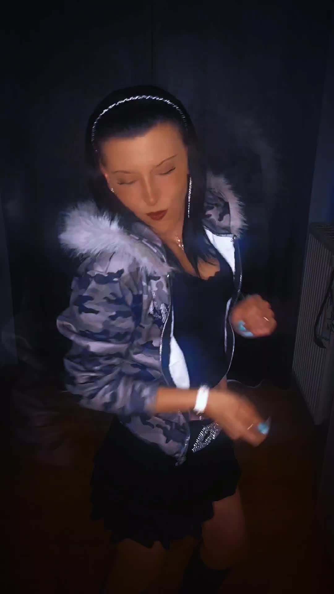 @🔥𝑳𝒊𝒕𝒕𝒍𝒆𝑪𝒓𝒂𝒛𝒚🔥