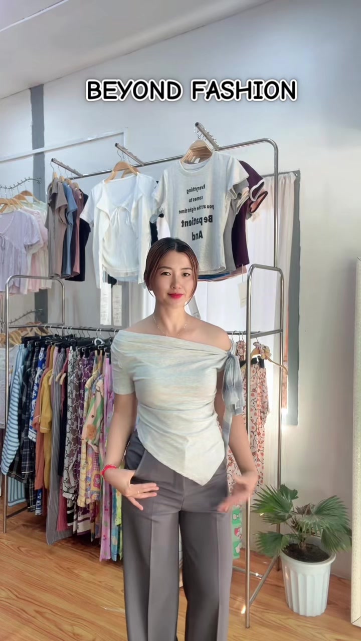 @BEYOND FASHION (အငု ဖက်ရှင်)