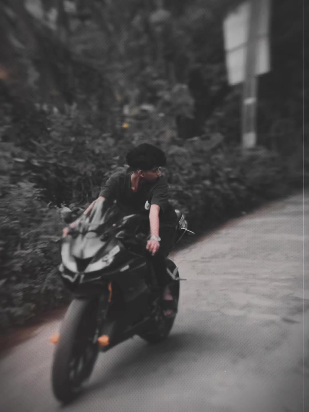 @𝐒𝐚𝐡𝐚𝐫𝐢𝐲𝐚⚡️