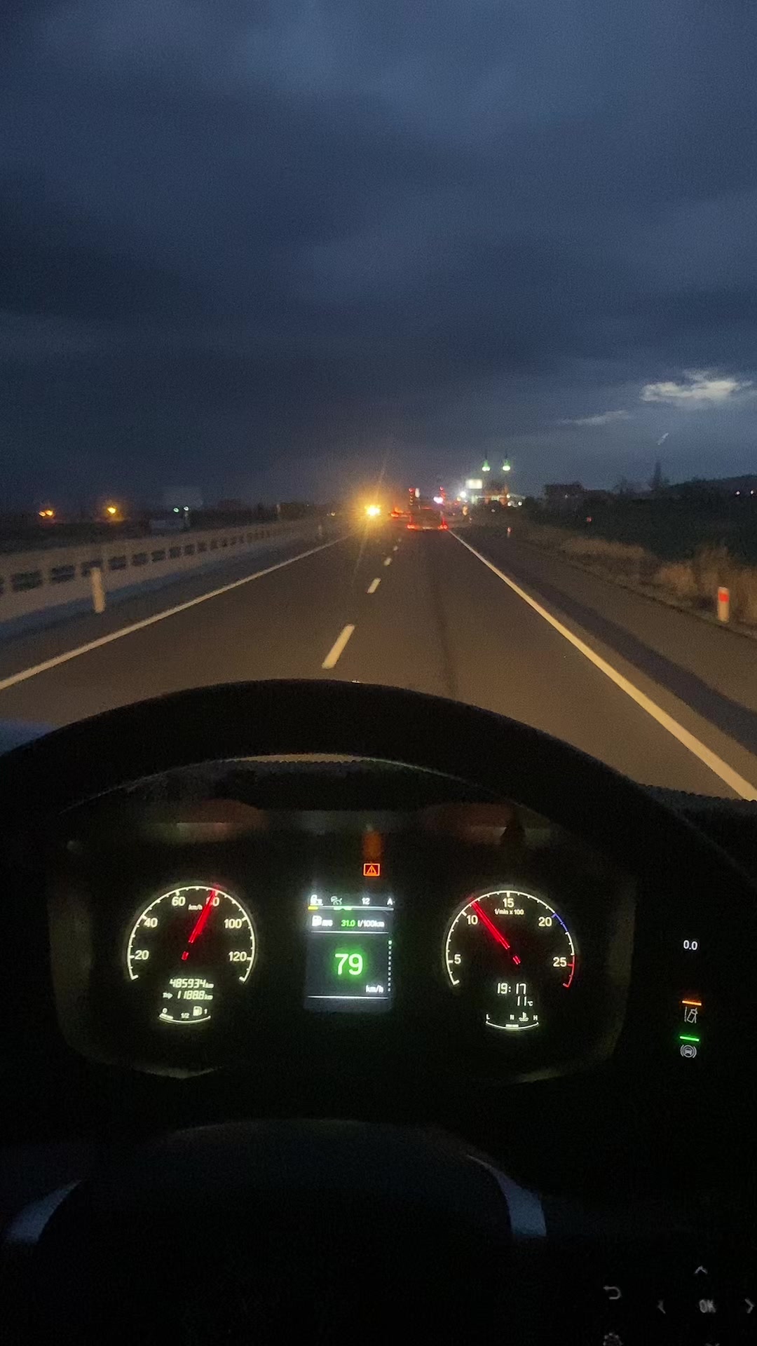 @Yaşar &Ouml;zdemir