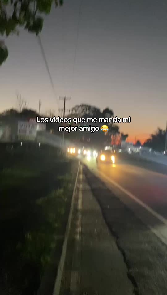 @L A U R A G Ó M E Z