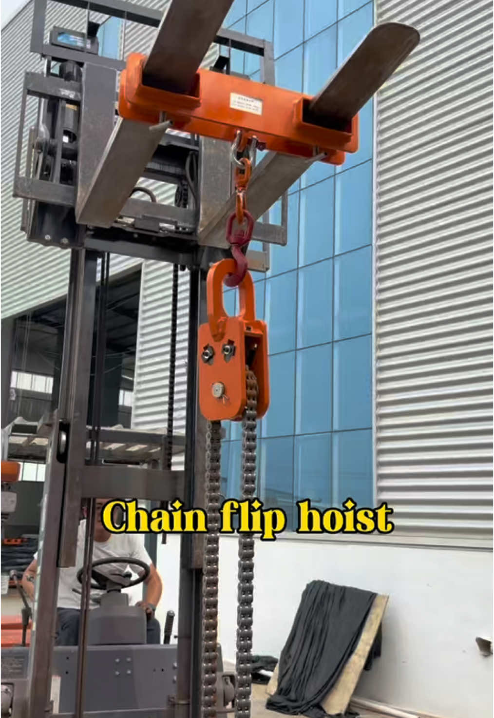 @Handling and lifting tools