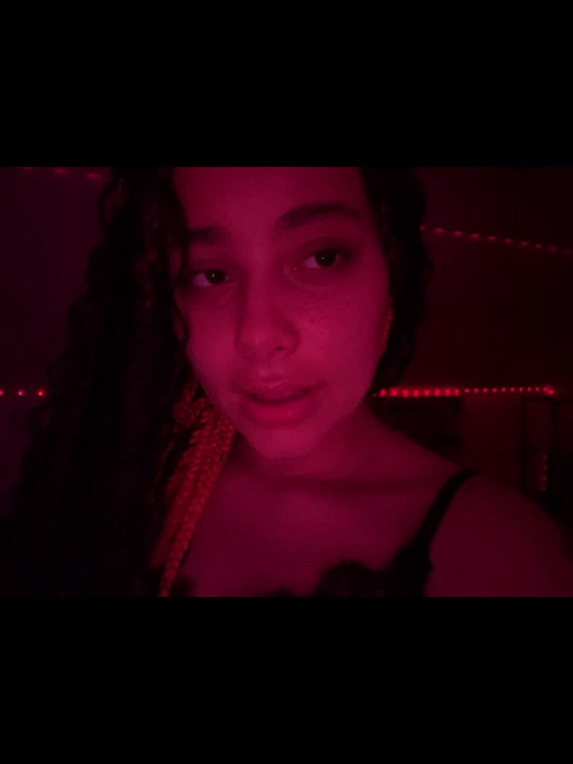 @★ Olivia Cox ★