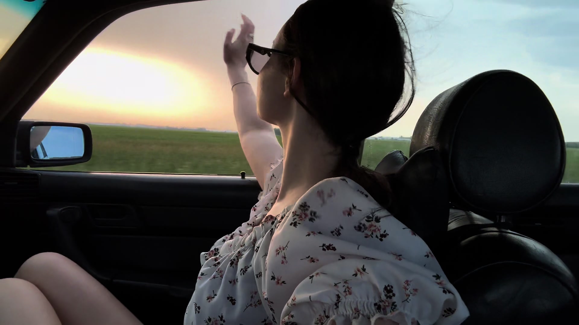 @__Anikawee_