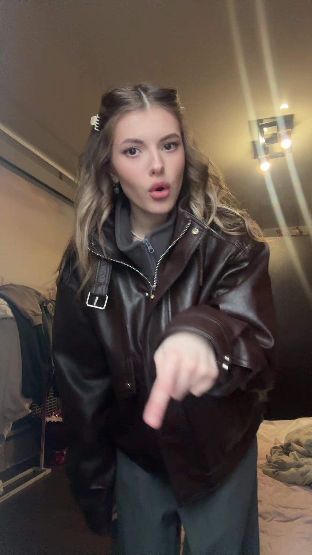 @👅