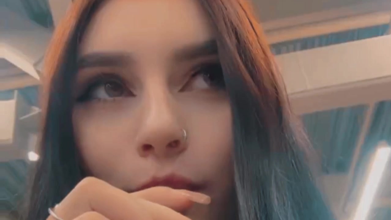 @༒izana_v_prage༒