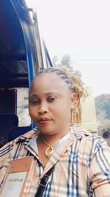 @jupsine lokomo