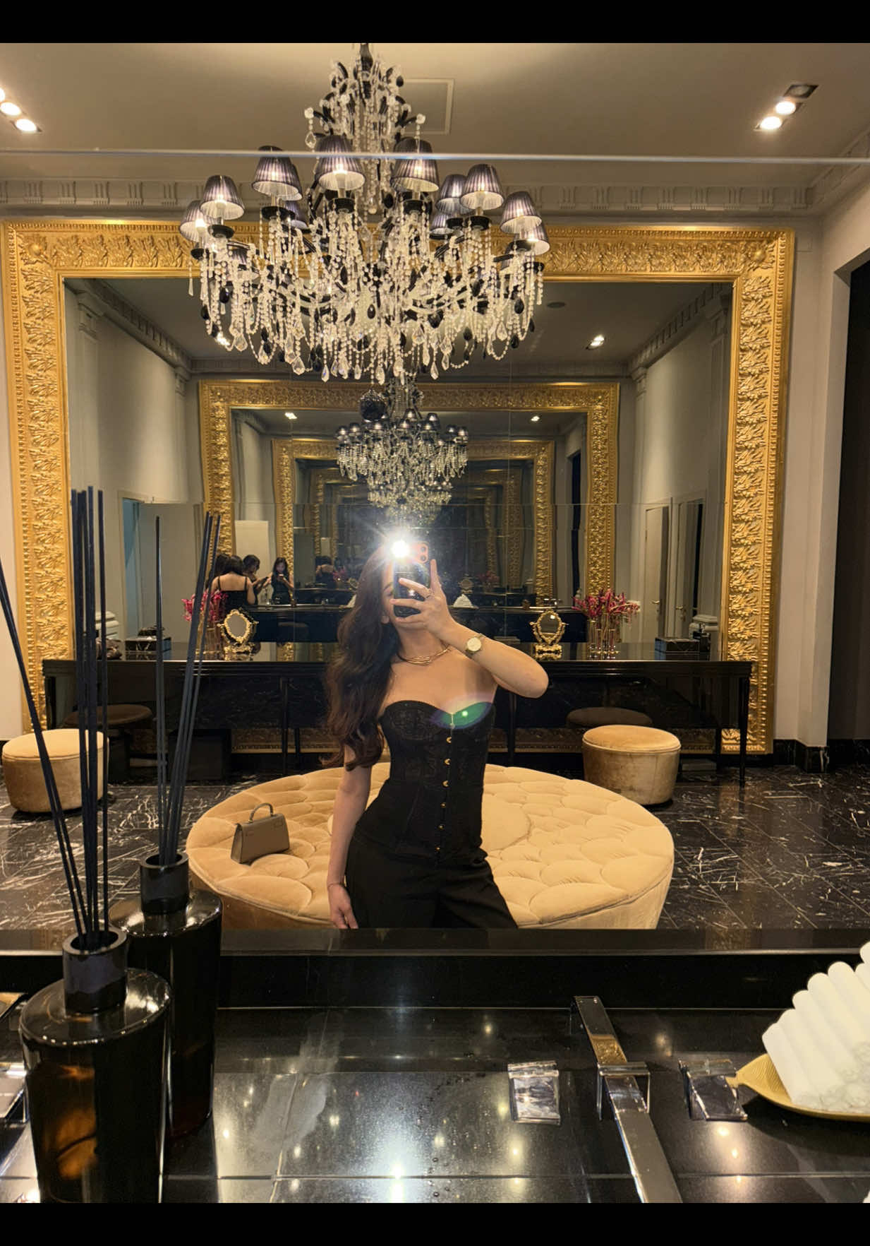 @_itsademi