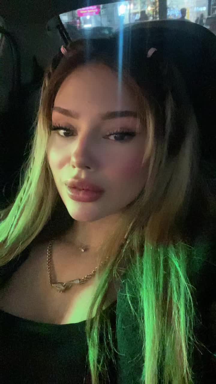 @nazninanjomi