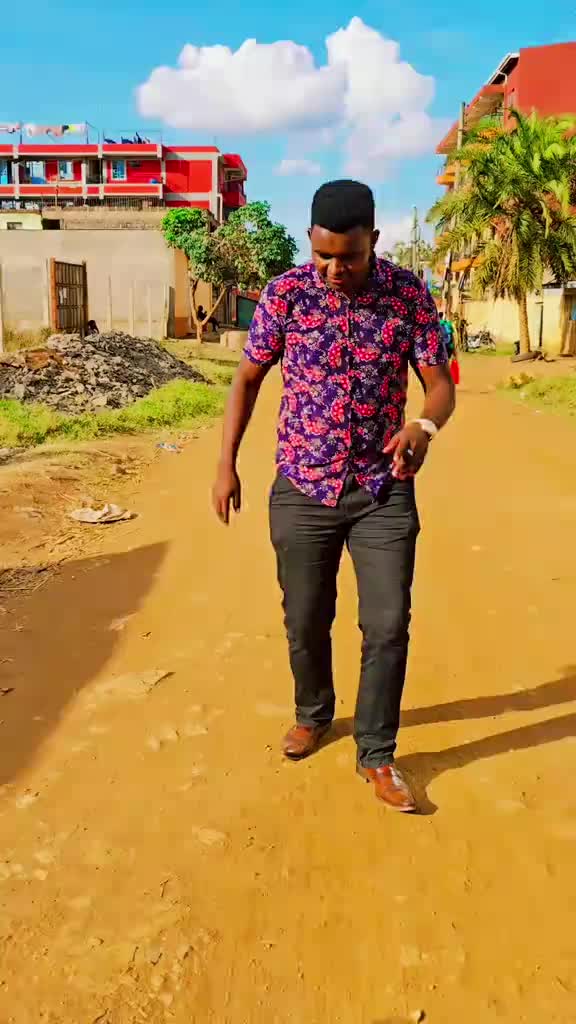 @Sammie Wa Nyambura🇬🇧🇬🇧