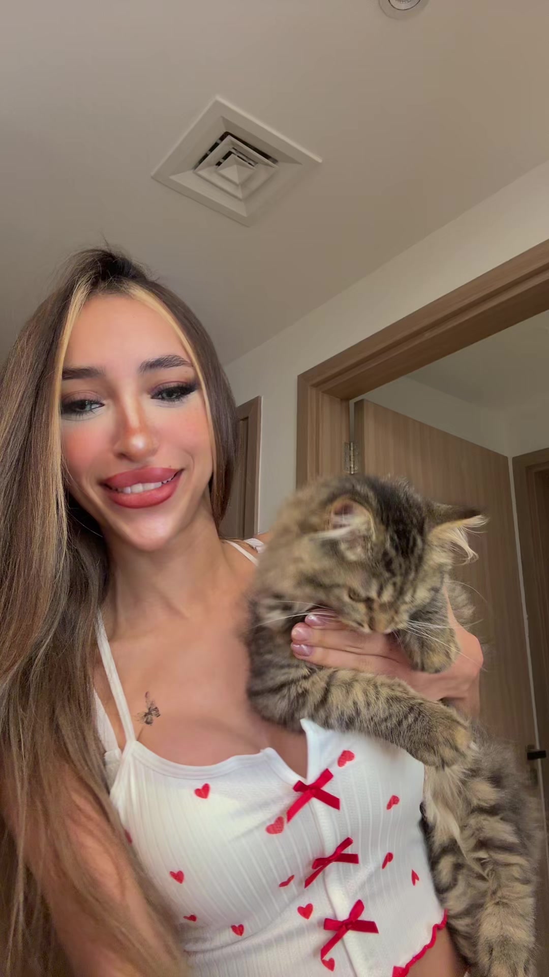 @انجي 🐆