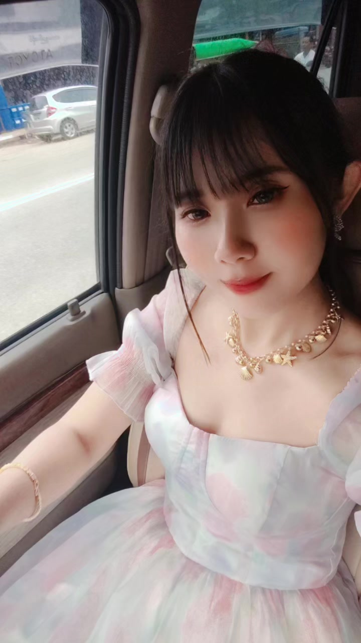 @Hnin Htet Aung