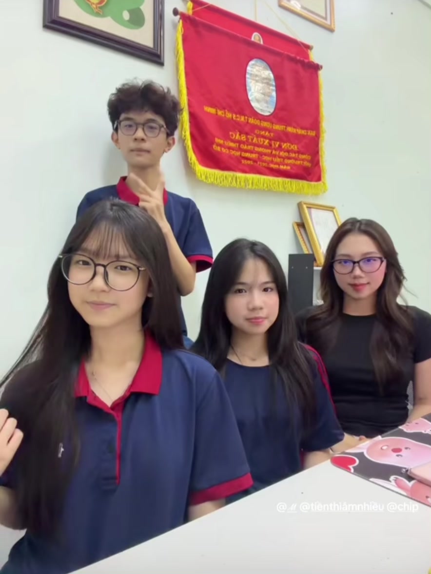 @𝐓𝐡𝐞 𝐃𝟒𝐋
