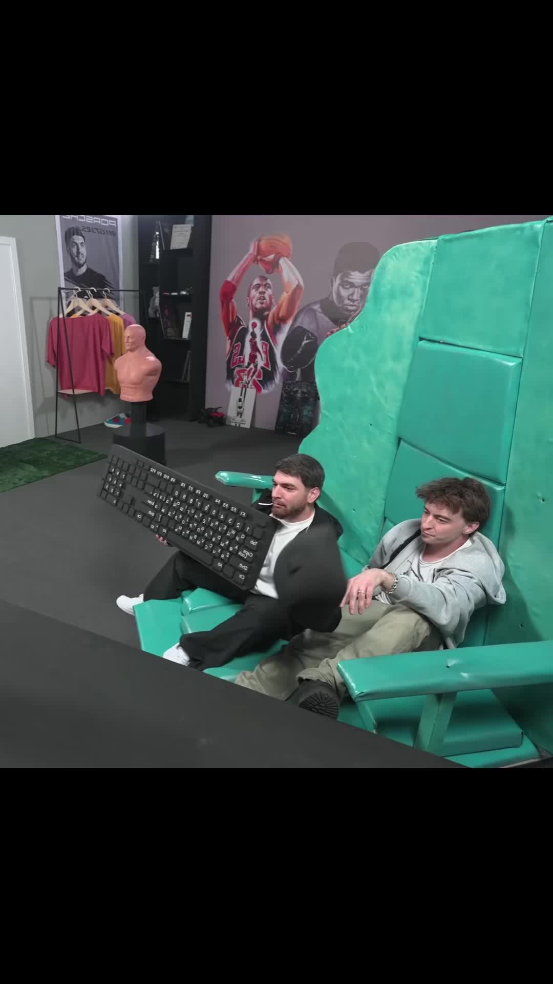 @twitchilll