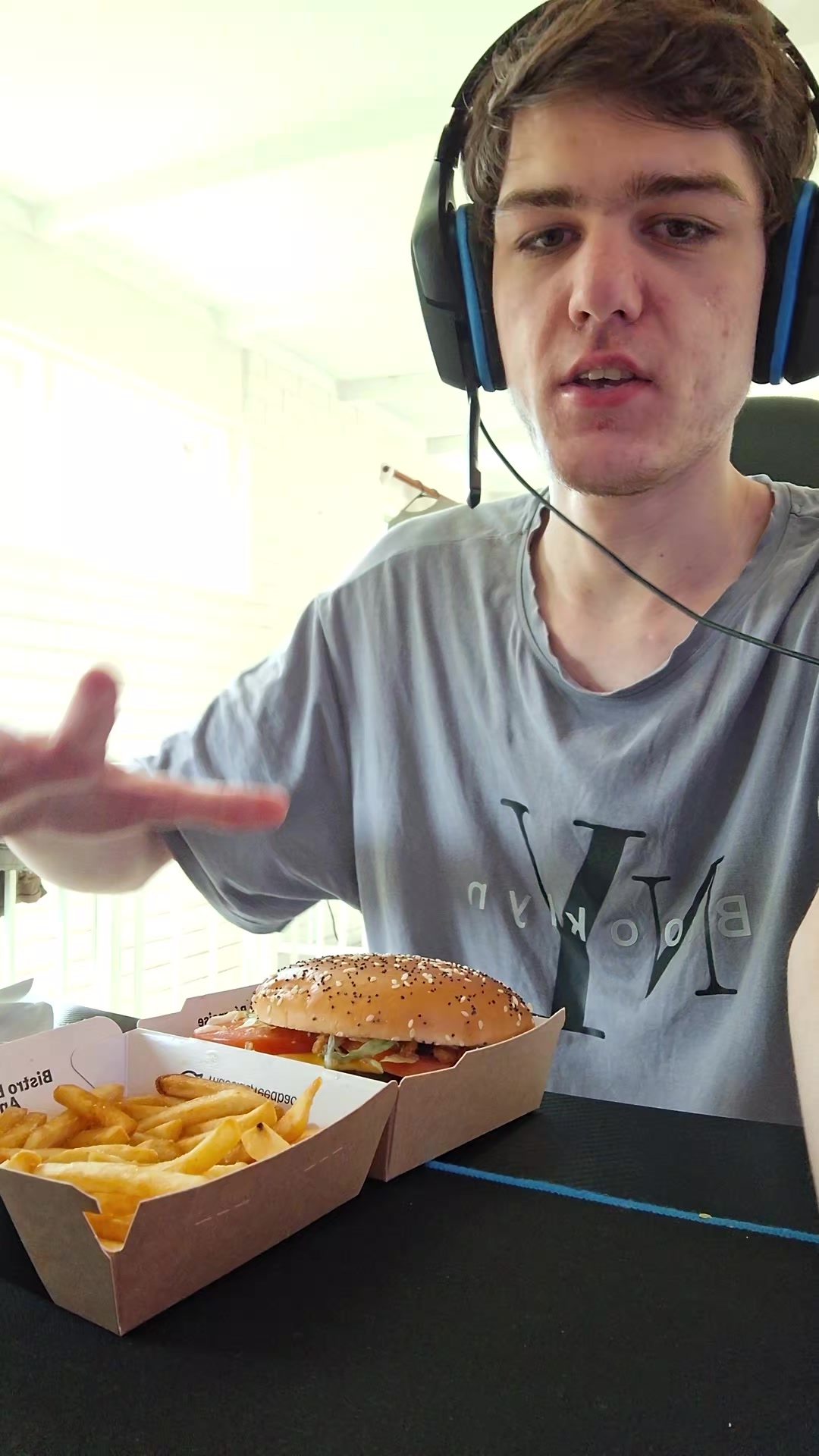 @Vybess
