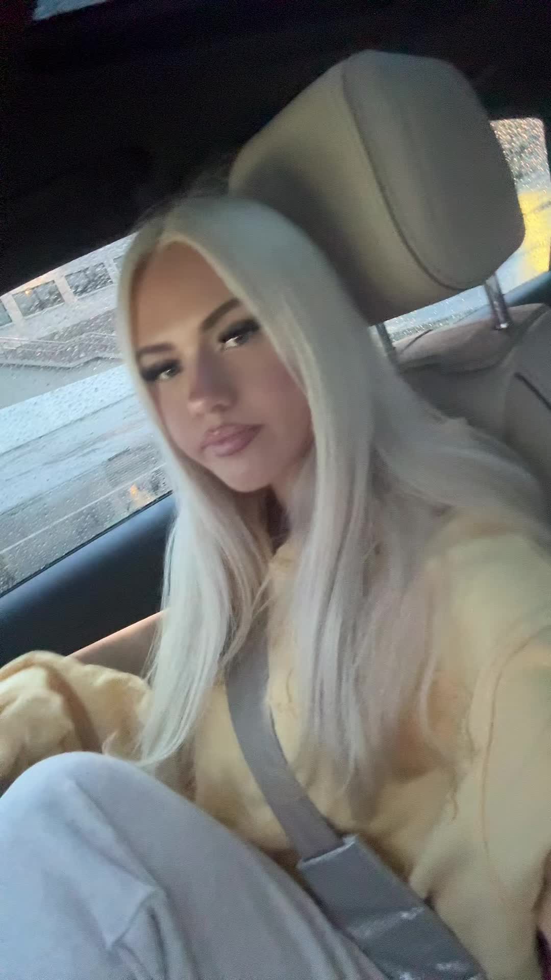 @bella