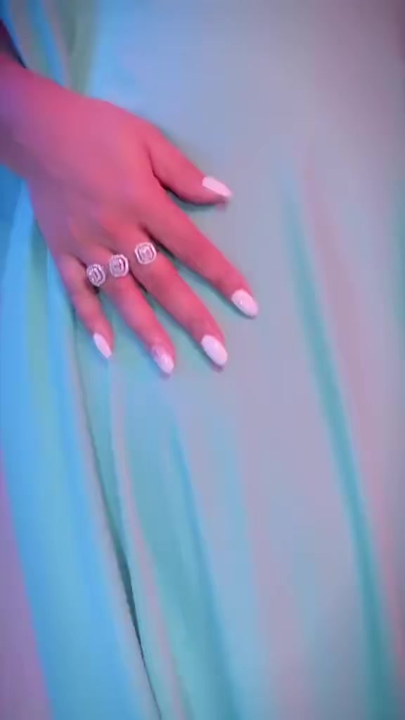 @Hina Khan 💎