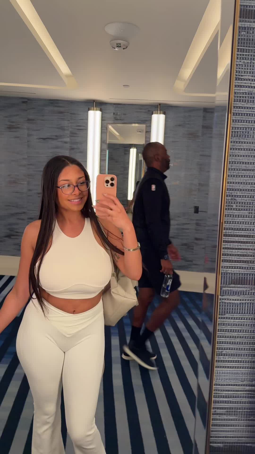 @realalessiasworld