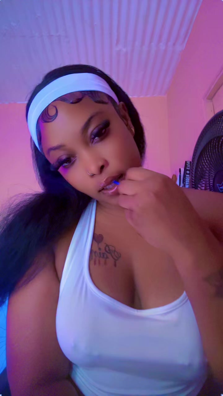 @Rissa💞🇯🇲