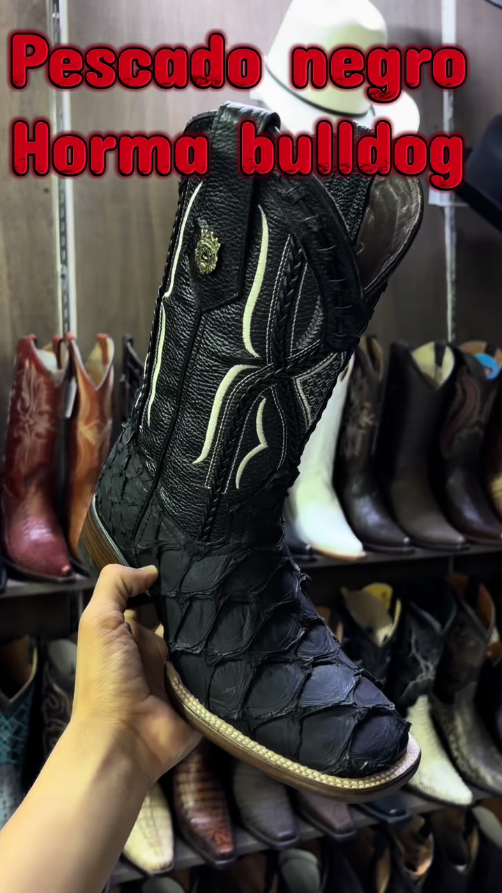 @BOTAS ORIGINALES DE LEON 🦁🫡