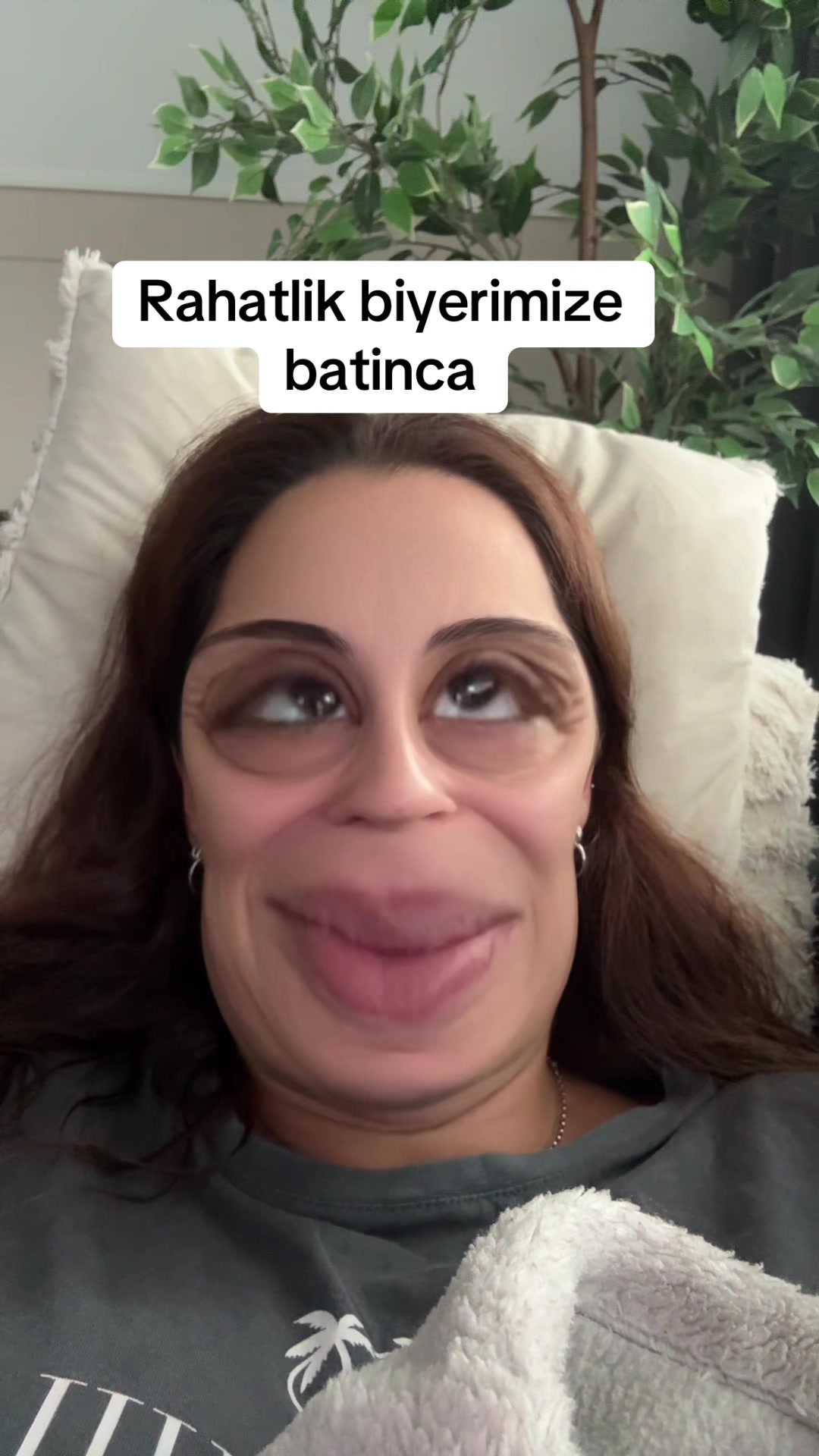 @eKe